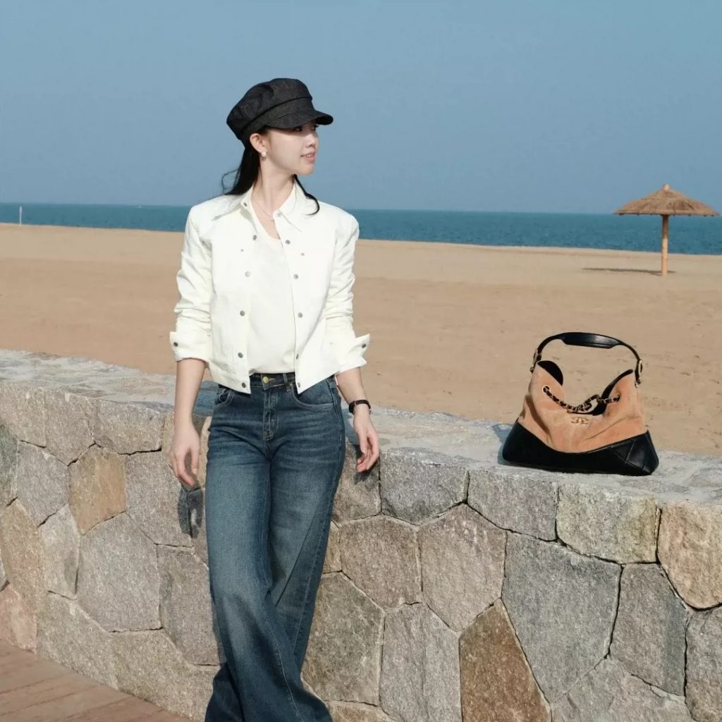 2026 New White Cropped Workwear Denim Jacket for Women